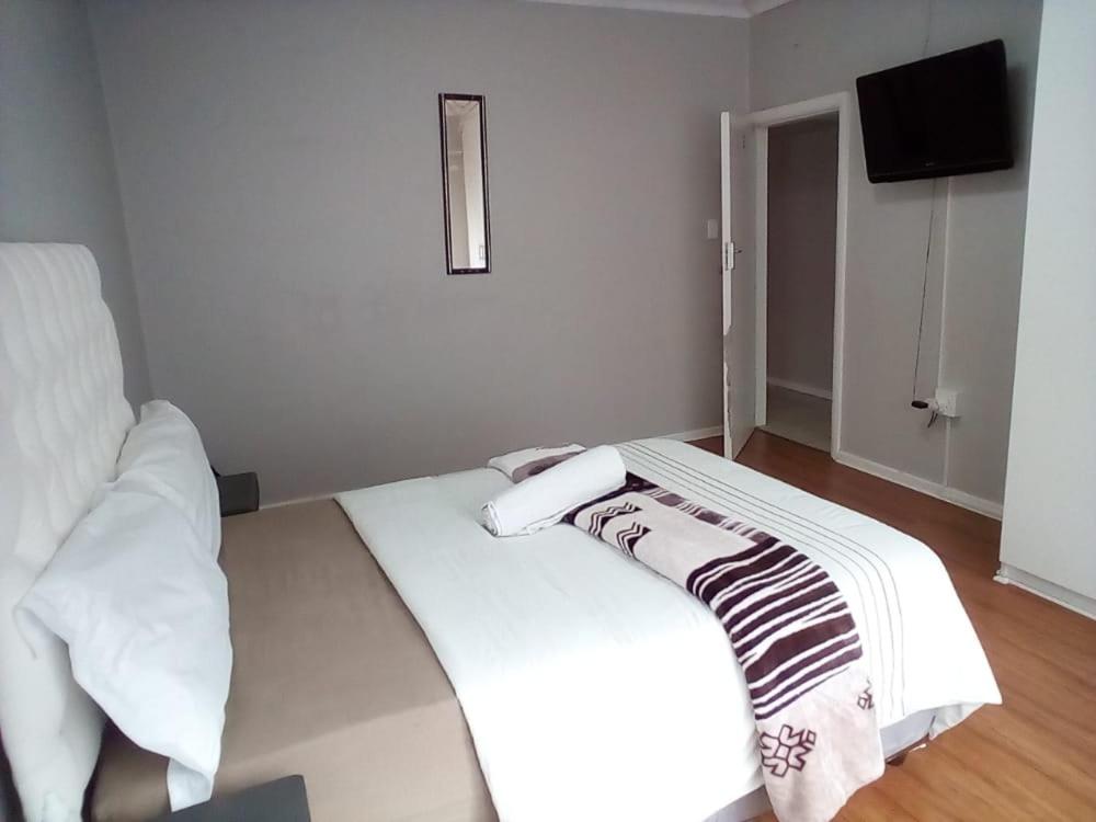 Galaxy Rooms Boston Bellville