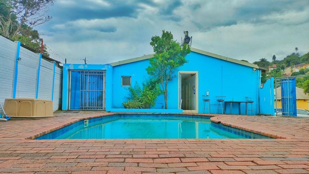 Seaview Lodge and Guest House Pool